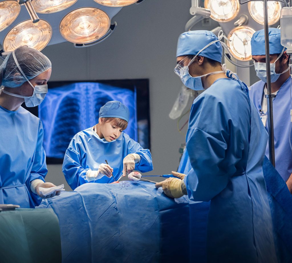 Surgeon team operating.